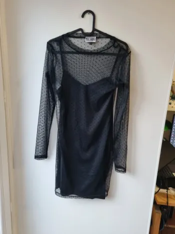 robe en resille a pois avec doublure jennyfer