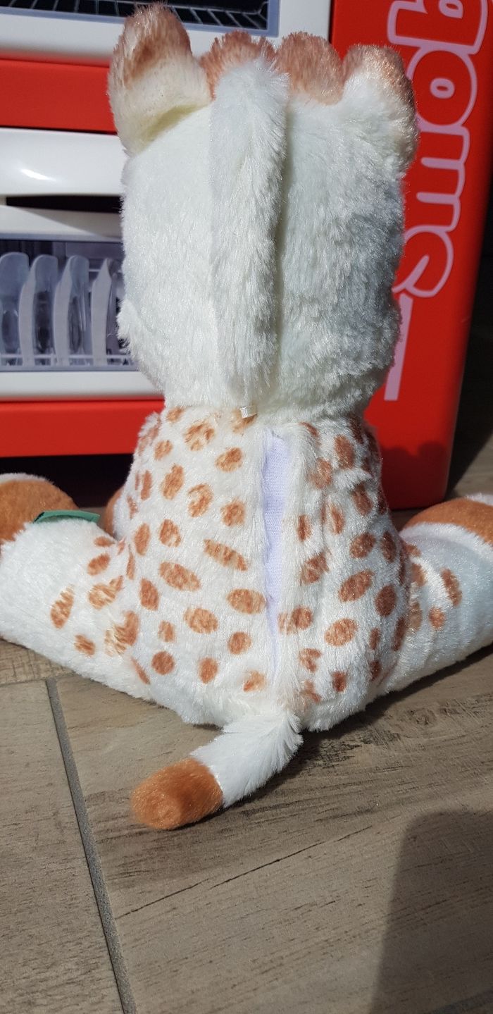 Sophie la Girafe- Peluche Touch and Music Magique, Multicolore - photo numéro 3