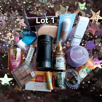 Lot de cosmétiques réservé à Anne