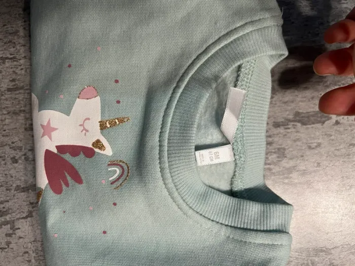 Pull neuf bébé fille 6 mois - photo numéro 3