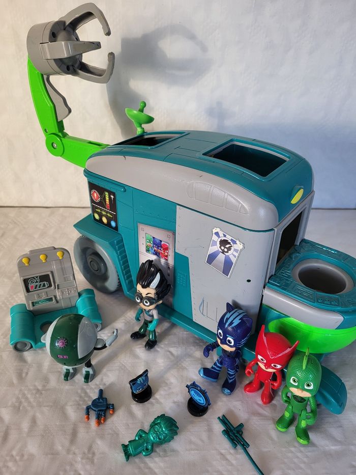 Quartier général de roméo + figurines