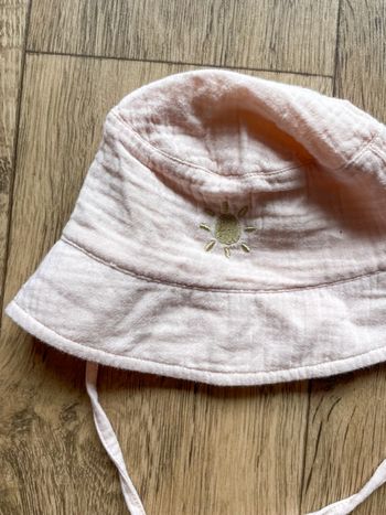 Chapeau bob bébé fille Kiabi taille 1-3 mois 