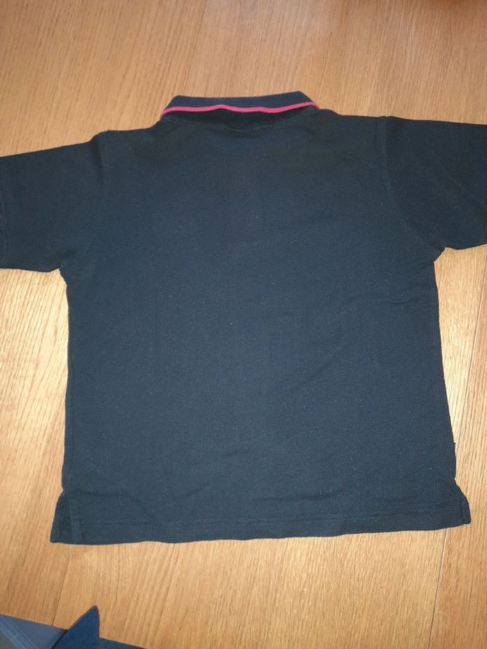 Polo Umbro noir et bordure rouge - photo numéro 5