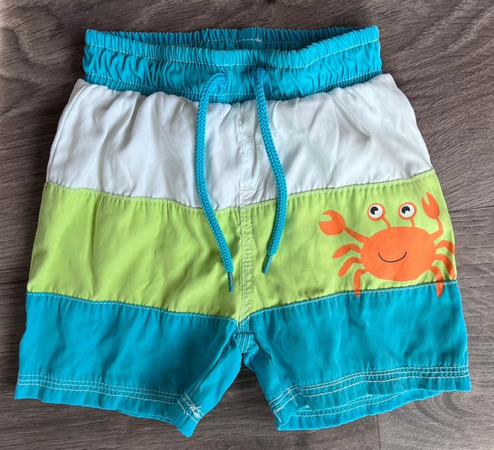 Maillot short de bain taille 6/9 mois 74cm