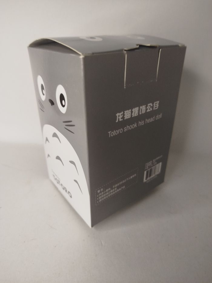 Figurine Totoro sous son parapluie - photo numéro 10