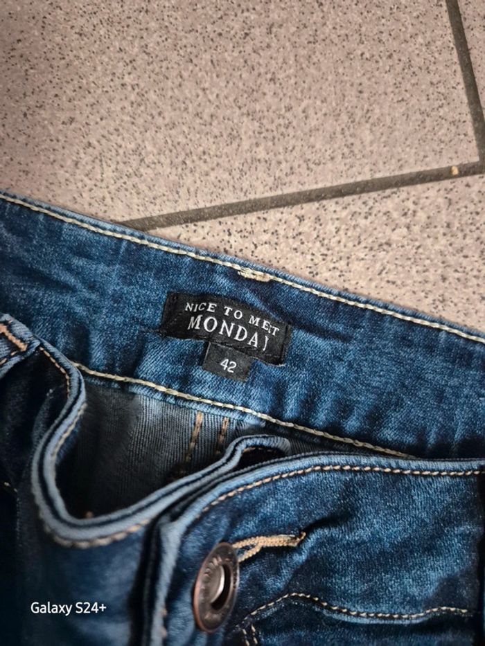 Jean femme taille 42 - photo numéro 2