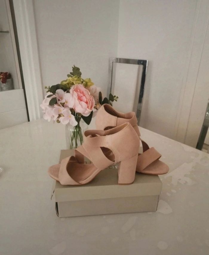🤎🤍Jolie Paires De Sandales La Bottine Souriante 🤎🤍 - photo numéro 6