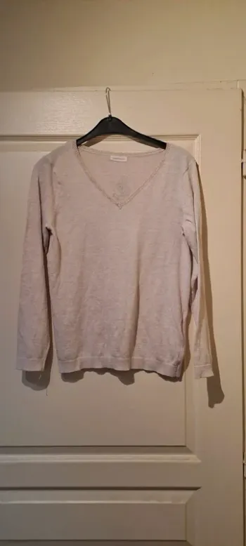 Pull rose clair manches longues - Marque Cache Cache - Taille 38 - Très bon état.