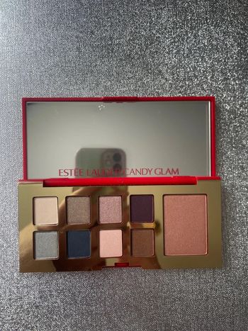 Palette de 8 fards à paupières + 1 blush, neuve