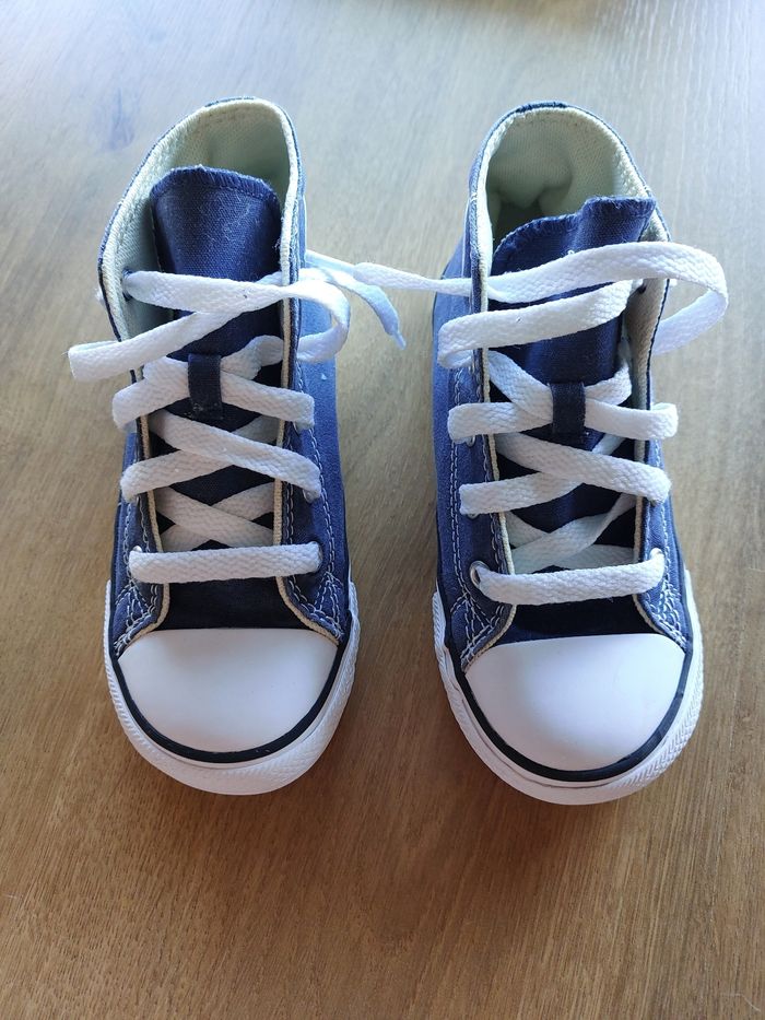 Converse montantes en toile pointure 26 - photo numéro 4