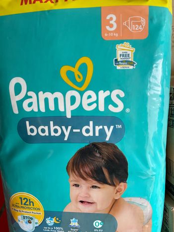 Couches Pampers taille 3