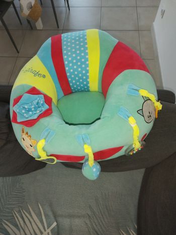 SOPHIE LA GIRAFE Baby seat & Play