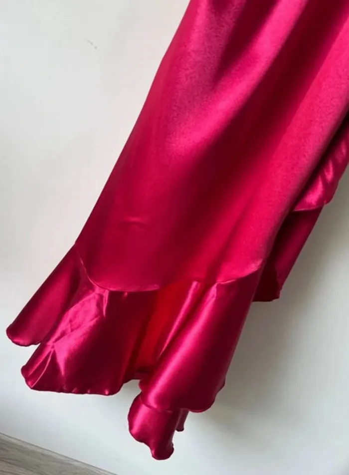 👗 🌻Little Mistress - Taille L- Robe - bordeaux portefeuille à volants - neuf sans étiquette - photo numéro 4