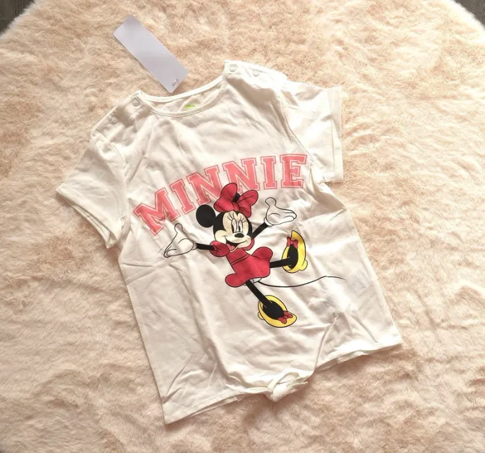 Adorable tee-shirt minnie 6 ans