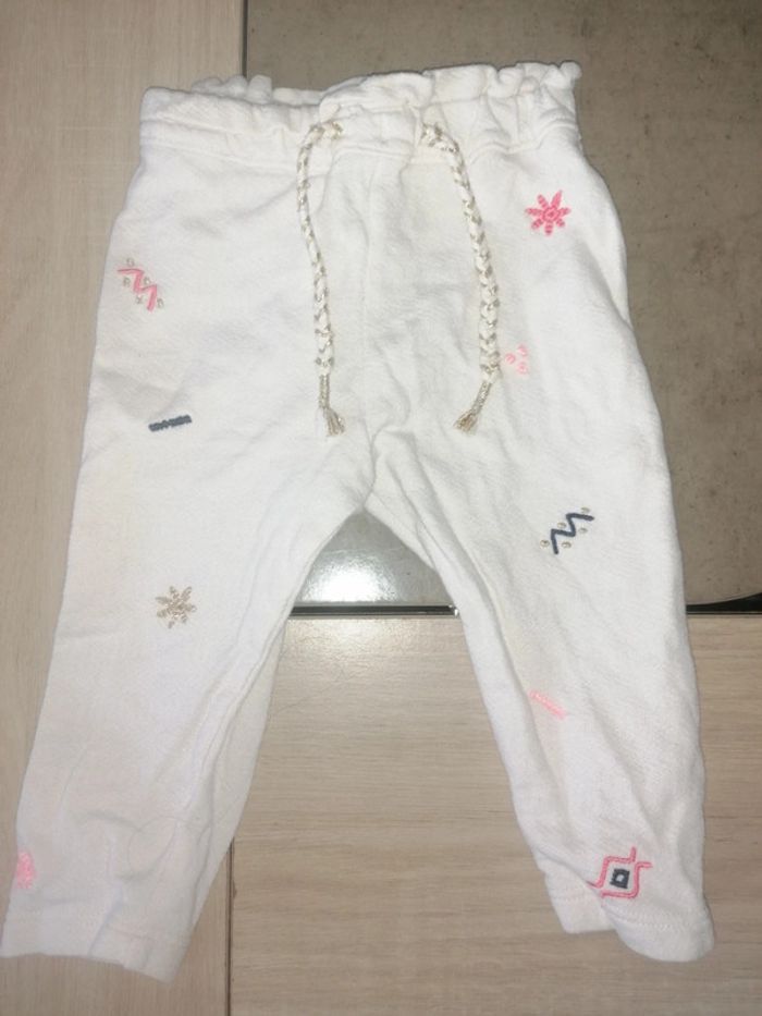 Pantalon blanc avec motifs / tape à l oeil / 9 mois-71cm