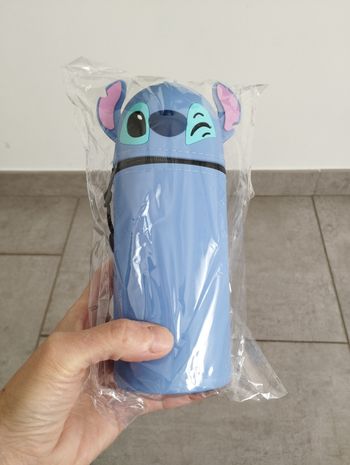 Trousse qui ressemble à stitch 
