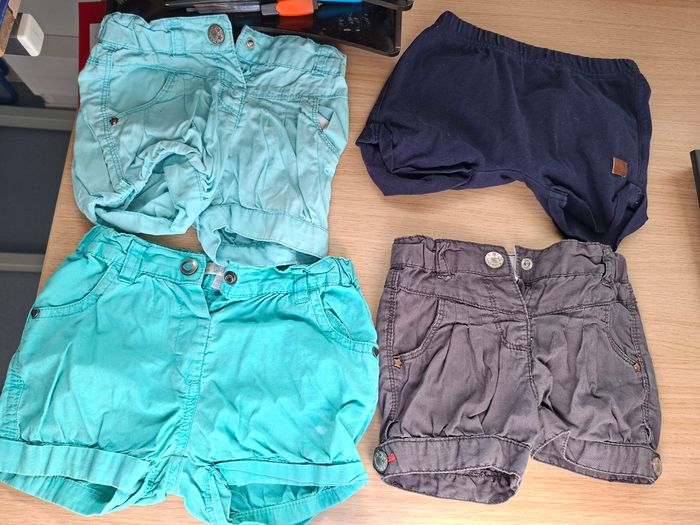 Lot shorts fille 18 mois