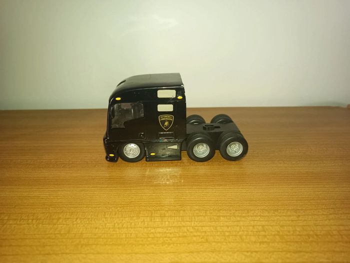 Tracteur camion Lamborghini burago