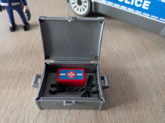 Playmobil city action 6920 voiture de police - photo numéro 7