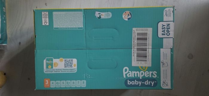Carton 112 couches pampers baby-dry taille 3 - photo numéro 4
