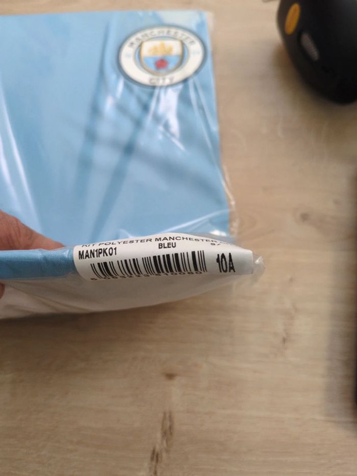 Ensemble foot short et tee shirt Manchester city - photo numéro 4