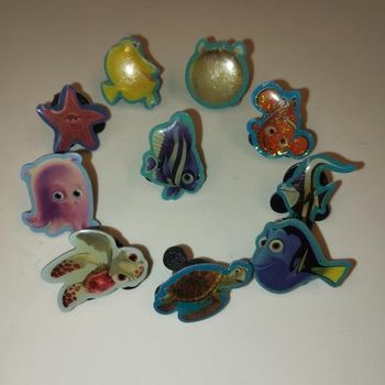 LE MONDE DE NEMO - Lot 10 Pin's Disney Edition Carrefour 2010 - Lot n°21 (OCCASION)