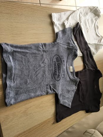 Lot de trois maillots de corps