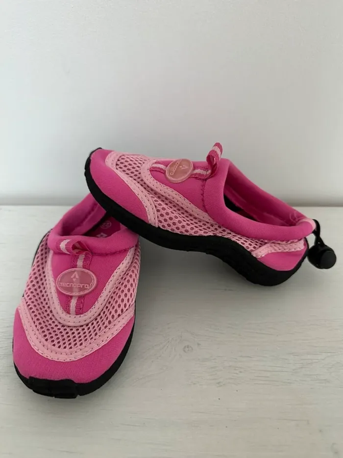 Chaussons d’eau rose T22 Tecnopro