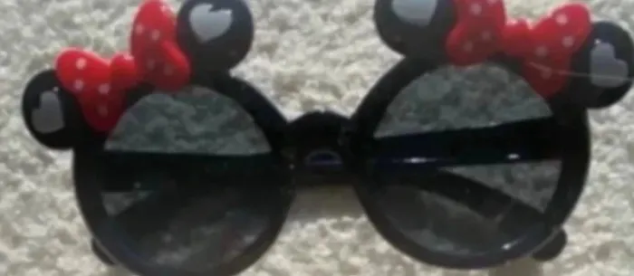 Lunettes de soleil Minnie – Neuves | 2 à 5 ans - photo numéro 5