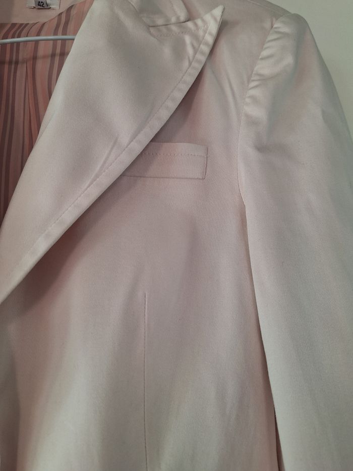 Veste rose clair  taille 42 de belle qualité - photo numéro 3