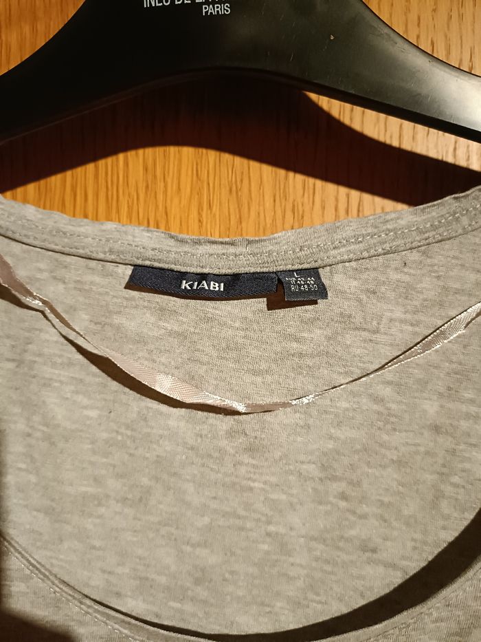 Tee-shirt gris - photo numéro 2