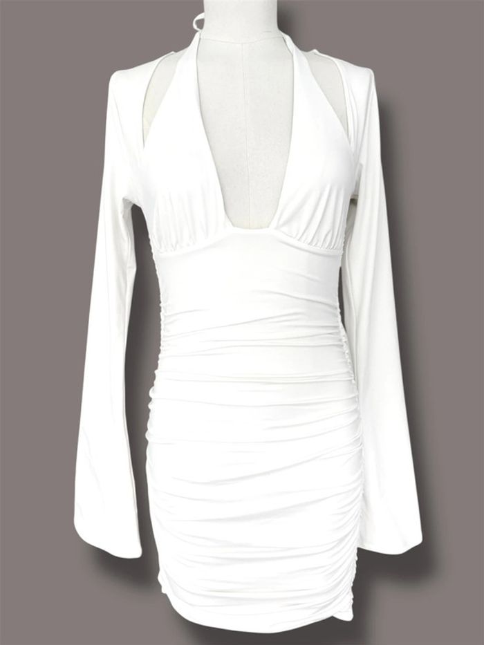Robe blanche manches longues