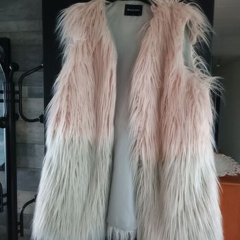 Veste sans manches fausse fourrure