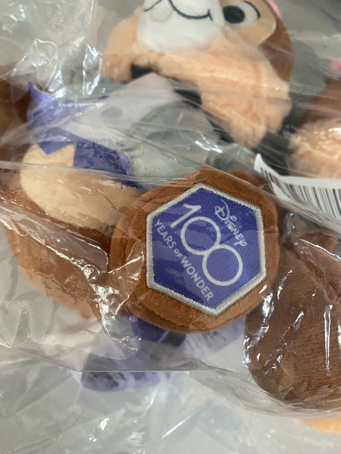 Peluches duo disney tic et tac 100 eme anniversaire - photo numéro 2