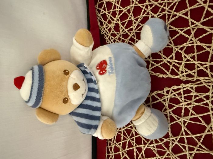 Doudou ours marin bavoir poisson rouge brodé TAKINOU - photo numéro 5