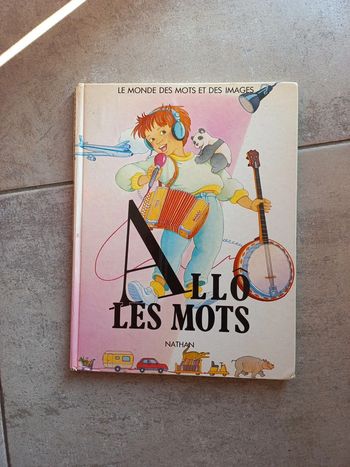 Livre pour enfant Allo les mots