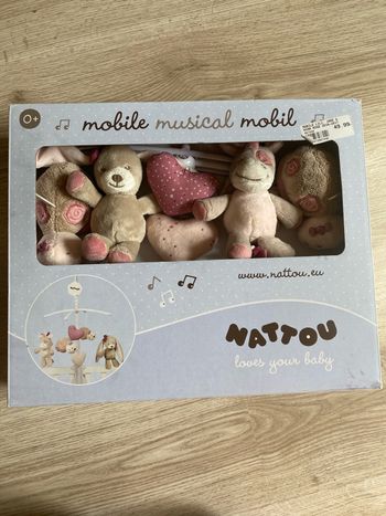 Mobile musical fille