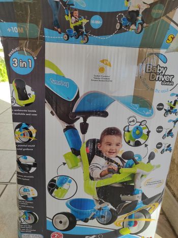 Vélo tricycle Smoby de 10 à 30 mois 