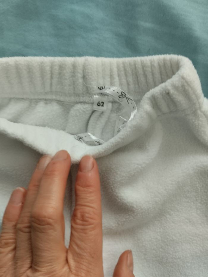 Pantalon taille 3/6 mois - photo numéro 2