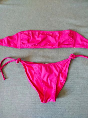 Bikini 2 pièces rose fuchsia à sequins – Haut 85 / Bas 38 – Neuf avec étiquette – Golden Lady