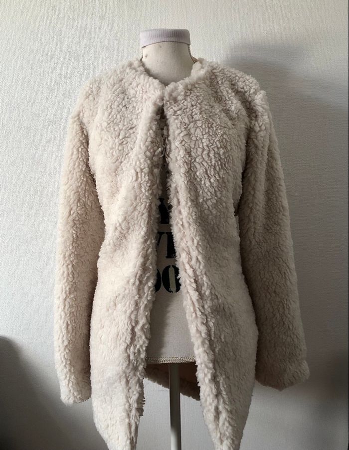Manteau en fausse fourrure 🧥 • Crème/blanc • Taille XL • Neuf avec étiquette