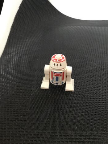 Lego Star Wars mini figurine Droide astromécano R5-D8 R5-D4 75059 9493 swo373 minifigure officiel