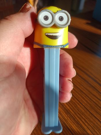 Pez minions