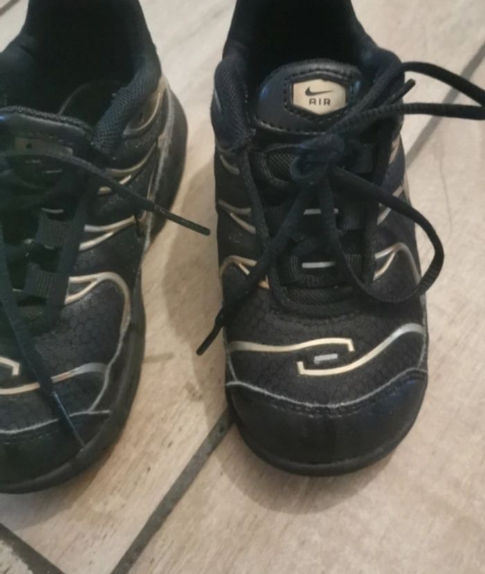 Basket nike requin enfant - photo numéro 2