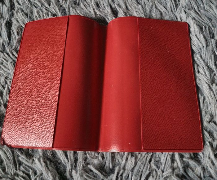 Protège cahier rouge - photo numéro 2