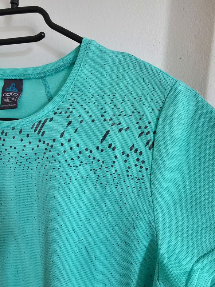 T-shirt de sport vert d'eau Odlo taille XS - photo numéro 2
