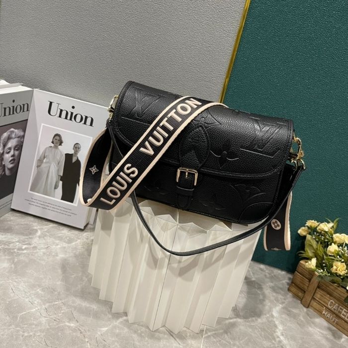 Louis Vuitton  Diane  M46386