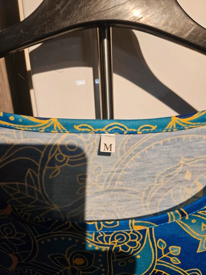 Robe longue en dessous du genou courte manche ton bleu taille M - photo numéro 2