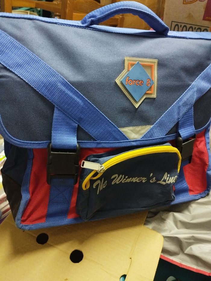 Cartable neuf - photo numéro 2