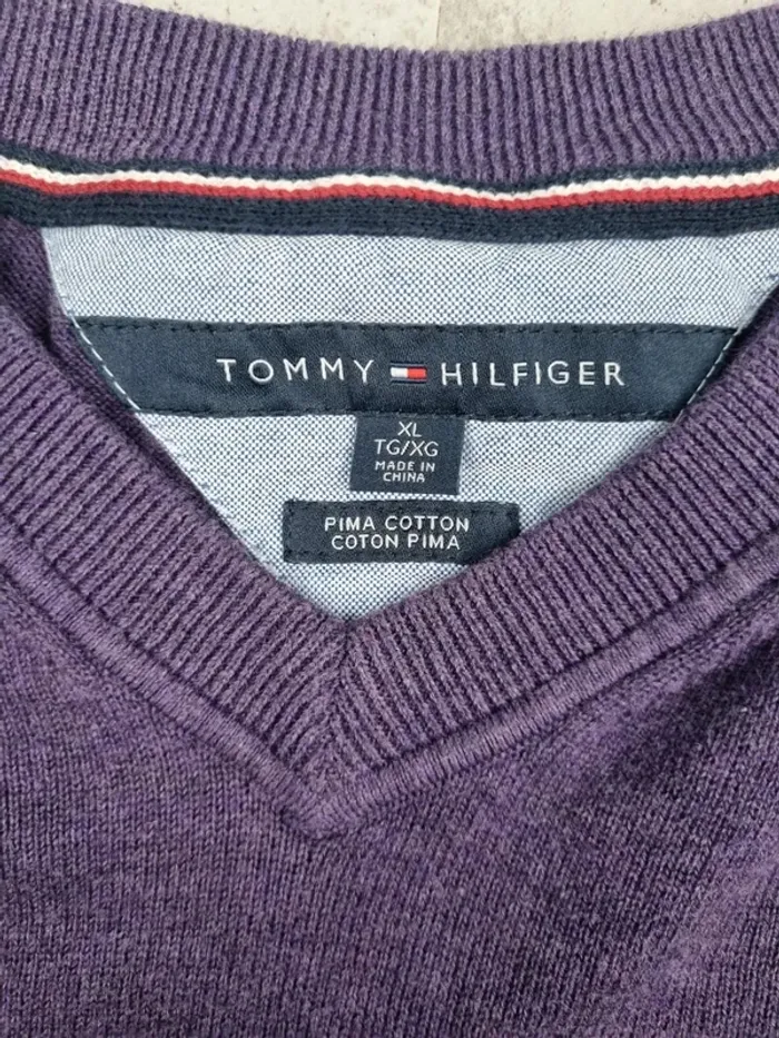 Pull col V Tommy Hilfiger violet – Taille XL Homme - photo numéro 5